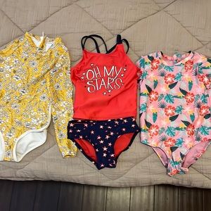 5t Swimsuit lot - 3 suits - Cat & Jack brand. Worn one season. No piling.